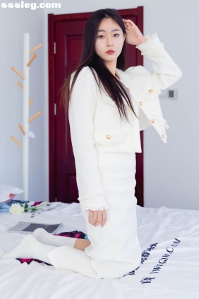 物恋传媒 No.2335 美兔 薄肉丝[227P+1V5.42G]