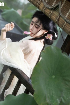 [YITUYU艺图语]2025.10.26 荷 出门拍照的小小怪[17P206M]