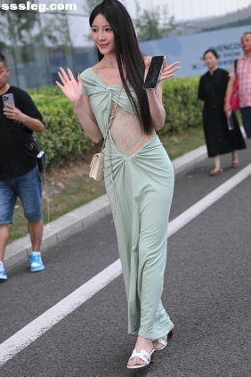 街拍作品 优雅绿色长裙[108P2.17G]