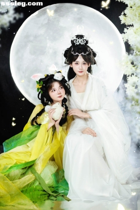 [YITUYU艺图语]2025.09.25 嫦娥和玉兔 叁垣&一只大大大李子[12P1...
