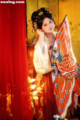 [YITUYU艺图语]2025.10.12 汉服生辰照 青城一玲[15P322M]