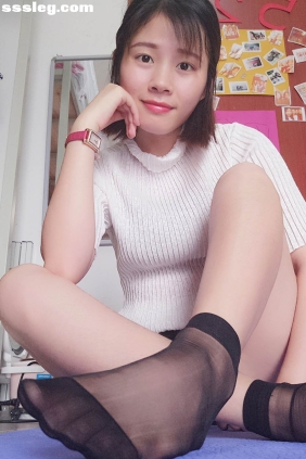 学妹校园寝室短丝系列013期 嘉怡[40P82M]