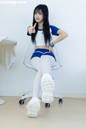 物恋传媒 No.2334 嘉木 厚白丝[242P+1V5.49G]