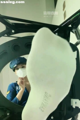 玩物直播 凌晨 2025-08-17 [1V643M]