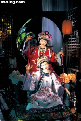 [YITUYU艺图语]2025.10.27 傀儡戏 冰皮月亮蛋~&蓝曦[9P334M]