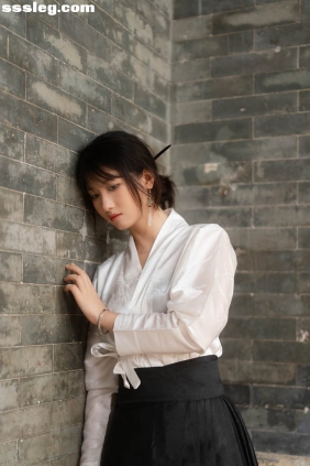 [YITUYU艺图语]2025.10.12 红墙与马面裙 泡泡小咩[10P164M]