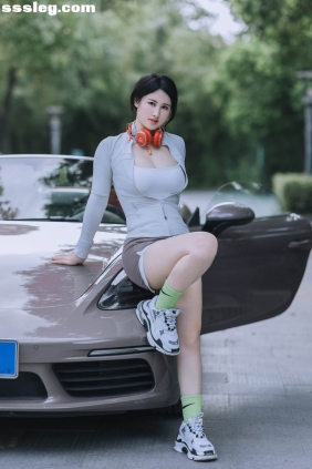 [YITUYU艺图语]2025.09.27 香车美女 诗诗kiki[12P91M]