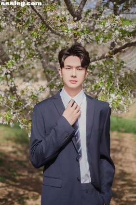 [YITUYU艺图语]2025.09.20 树下樱花男孩 弟弟[28P238M]