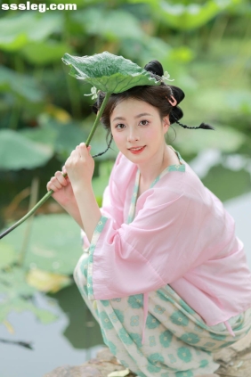 [YITUYU艺图语]2025.07.30 树荫照水弄晴柔 小猫鱼干[13P102M]