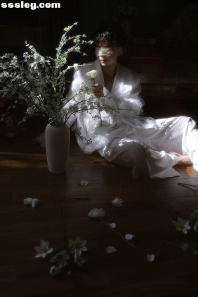 [YITUYU艺图语]2025.08.07 花神降临 都是胸大惹的祸[25P86M]