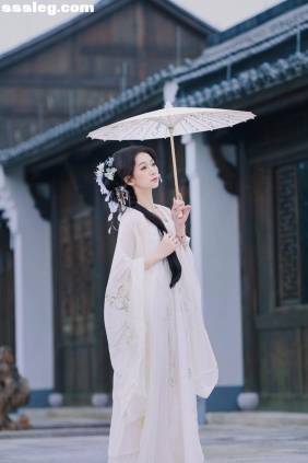 [YITUYU艺图语]2025.04.08 樱花落 瓯[30P415M]