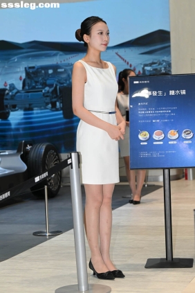 街拍作品 白色吊带裙[129P2.20G]