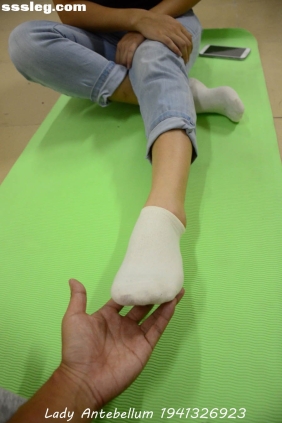 [战前女神]恋足美腿摄影套图116 [55P64M]