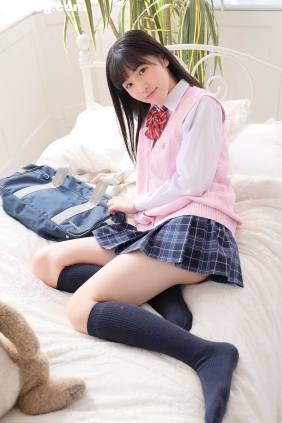 [Minisuka.tv] Ami Manabe 眞辺あみ Freshidol Gallery 110 [58P37M]