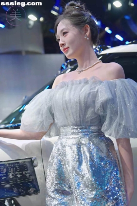 THEBEAUTY 2024广州车展网红美女车模88 [1V223M]