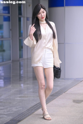 街拍作品 清爽美女美腿[99P2.08G]