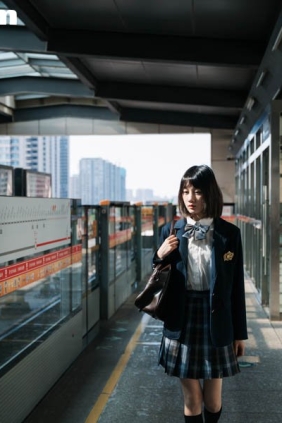 [YITUYU艺图语]2025.05.20 电影感日系地铁人像 七七[23P280M]