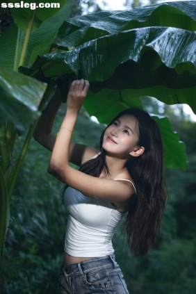 [YITUYU艺图语]2025.08.30 雨打芭蕉[17P99M]