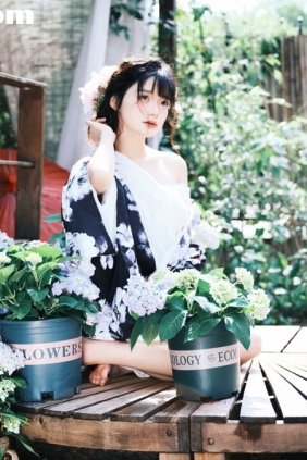 [YITUYU艺图语]2025.05.24 和服少女绣球剑 小山早见[47P2.69G]