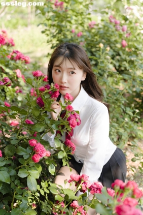 [YITUYU艺图语]2025.06.20 花间少女 冰冷企鹅[38P619M]