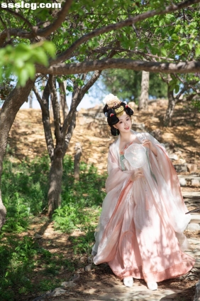 [YITUYU艺图语]2025.10.02 花宴唐韵 倾海的小健健呀[16P260M]