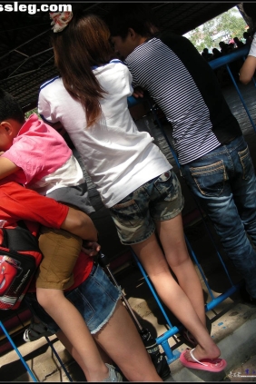[赤足者] 出游是件爽事[140P1.06G]