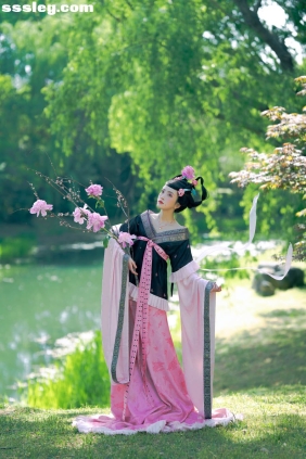 [YITUYU艺图语]2025.08.26 倾杯序——芍药 桃迟[12P225M]