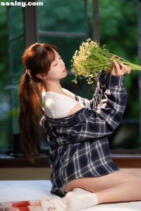 [YITUYU艺图语]2025.07.21 居家风小亿丨在窗边 小亿[25P274M]