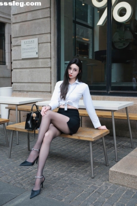 [YITUYU艺图语]2025.10.21 上海约拍OL职业装[10P239M]