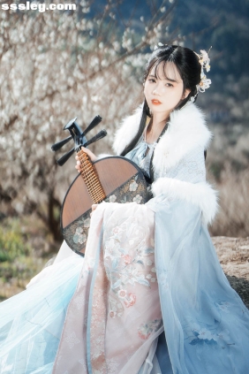 [YITUYU艺图语]2025.09.14 梅花古风人像拍摄 南有陈喵喵~[17P279M]