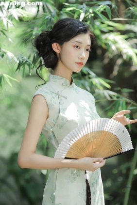 [YITUYU艺图语]2025.08.23 竹影斑驳 一口烧麦[18P215M]