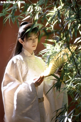 [YITUYU艺图语]2025.07.11 半日闲 大5米[16P334M]