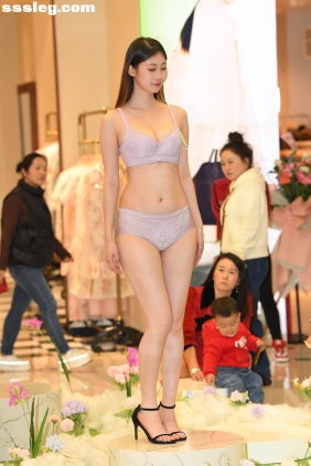 街拍作品 内衣展16[134P2.89G]