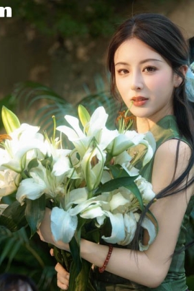 [YITUYU艺图语]2025.08.02 不与花同梦 言欢[13P84M]