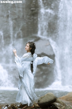 [YITUYU艺图语]2025.06.09 追风赶月莫停留 七七_ry[20P340M]