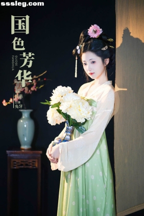 [YITUYU艺图语]2025.03.31 国色芳华 兔牙[21P489M]