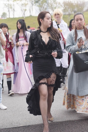 街拍作品 复古裙时尚黑网[68P1.33G]