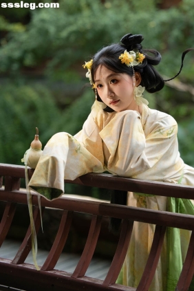 [YITUYU艺图语]2025.10.01 踏青去也 玉彤[16P182M]