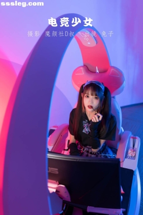 [YITUYU艺图语]2022.06.09 电竞少女 兔子Zzz不吃胡萝卜[21P215M]