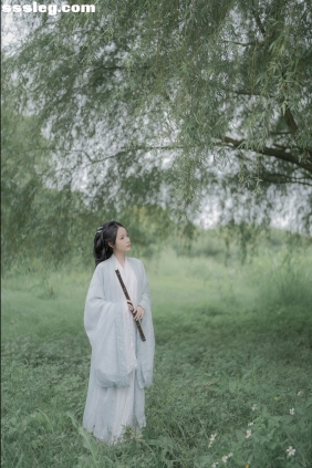 [YITUYU艺图语]2025.11.02 古风人像拍摄 南栀nz[19P205M]