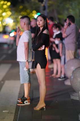 街拍作品 一字肩短裙搭配[43P+1V719M]