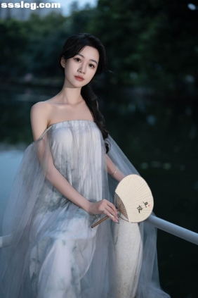 [YITUYU艺图语]2025.04.20 扇舞幽林间 达希Dacy[38P930M]