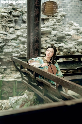 [YITUYU艺图语]2025.04.08 春闺梦里 Adèle[26P323M]