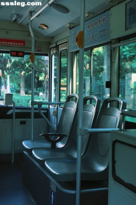 [YITUYU艺图语]2025.11.05 这种感觉的公交车氛围谁懂 开心[20P433M]