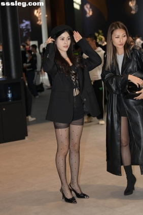 街拍作品 西装外套精致黑丝[88P2.18G]