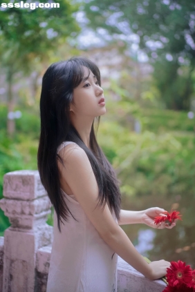 [YITUYU艺图语]2025.06.08 花舞青春 小怡[31P1.19G]