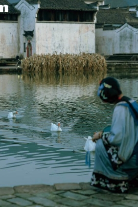 [YITUYU艺图语]2025.04.04 拥春 小华冲鸭[36P945M]