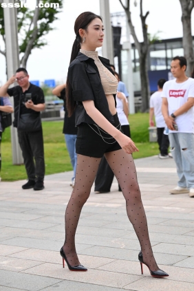 街拍作品 黑色短裤丝袜搭配[128P2.22G]