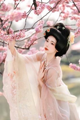 [YITUYU艺图语]2025.08.13 樱花梦 沸腾的米粥[23P361M]