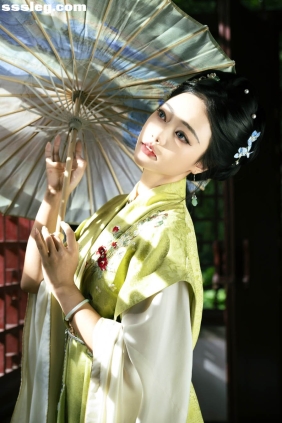 [YITUYU艺图语]2025.09.17 中式美学 何春秋[59P674M]